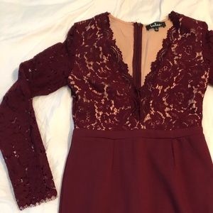Sexy Deep-V Lulu’s Lace Mini